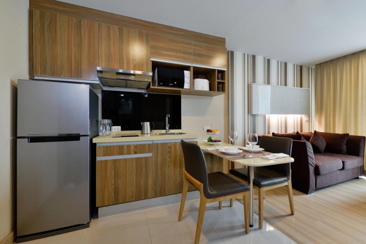 Ten Ekamai Residences Bangkok Bagian luar foto