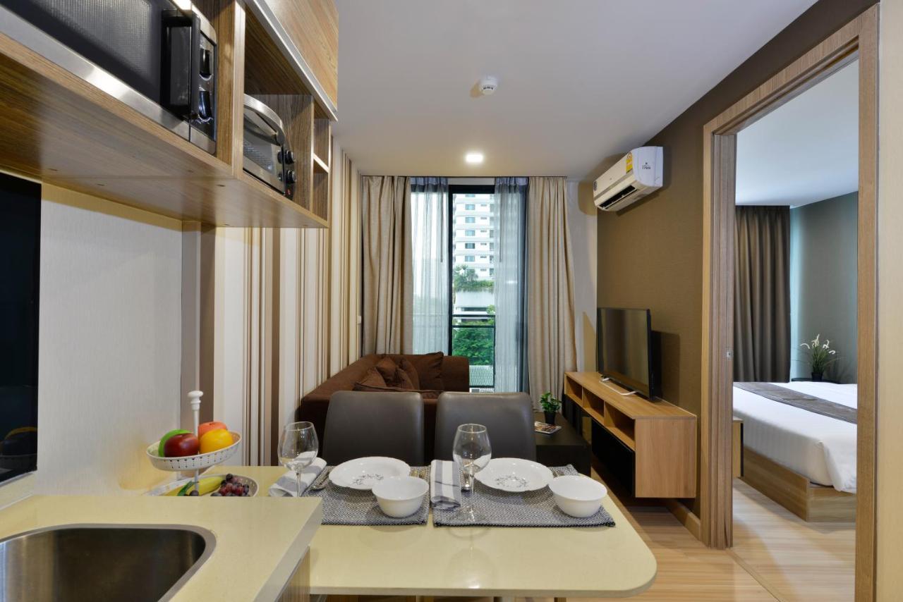 Ten Ekamai Residences Bangkok Bagian luar foto