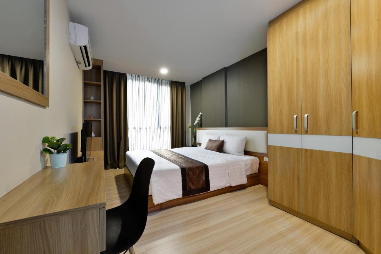 Ten Ekamai Residences Bangkok Bagian luar foto