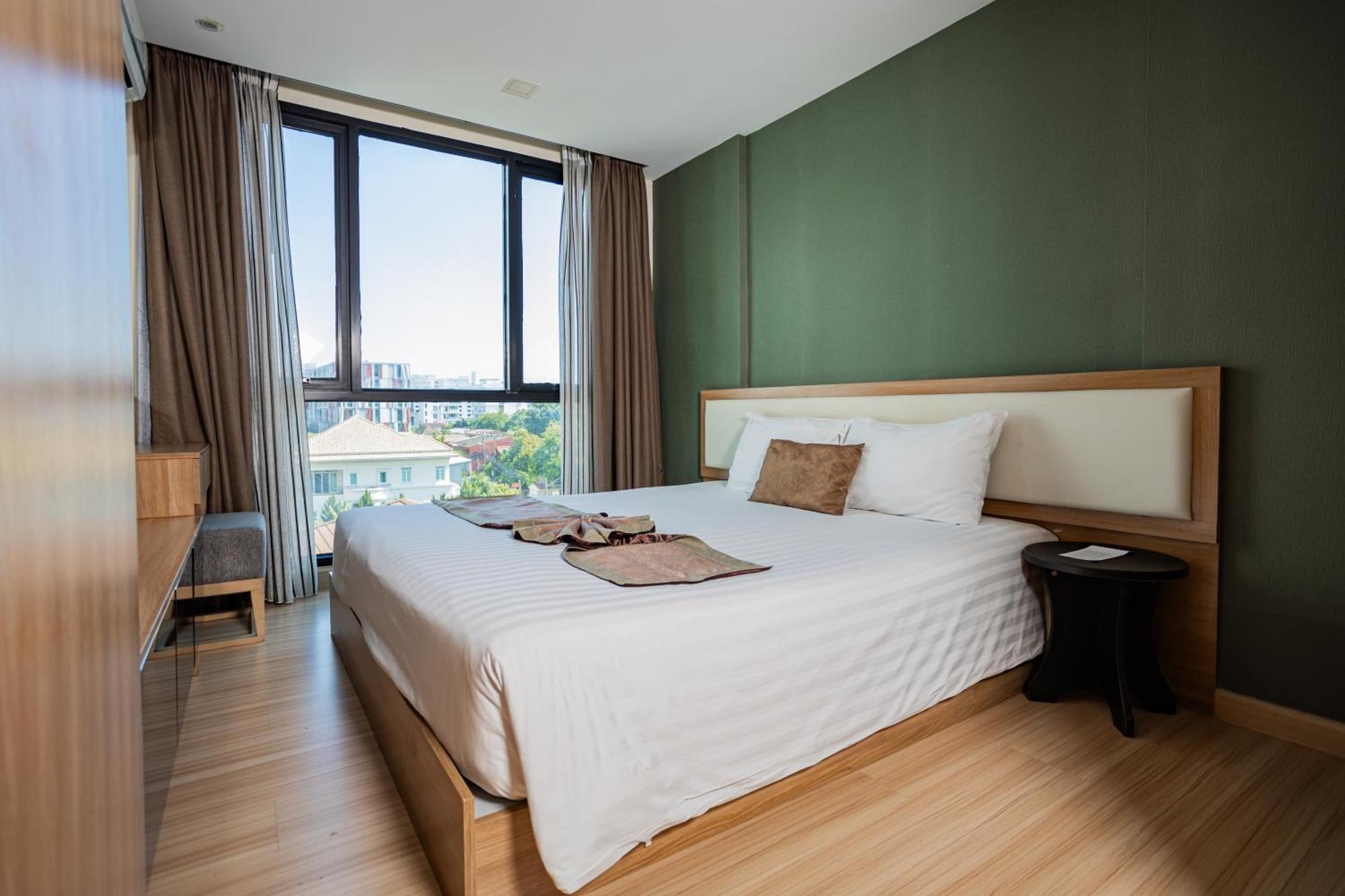 Ten Ekamai Residences Bangkok Bagian luar foto